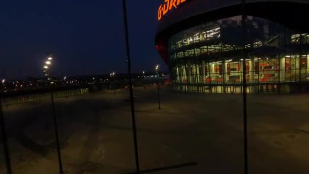 Almatia Kazakhstan Wrzesień 2022 Jasno Oświetlony Budynek Drive Arena Szklaną — Wideo stockowe