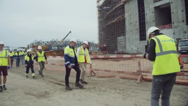 Almaty Kazakhstan September 2022 Main Builder Master Shooting Team Walk — Stock Video