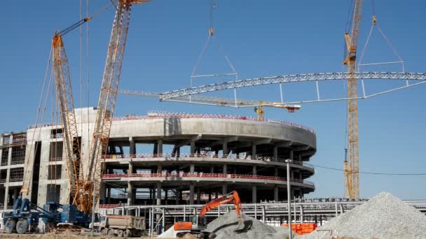 Timelapse Roof Frame Detail Transportation Tower Cranes Sports Arena Building — Wideo stockowe