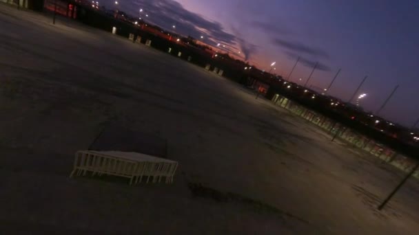 Athletic Center Empty Yard Young Park Lawns Evening City Dark — Stockvideo