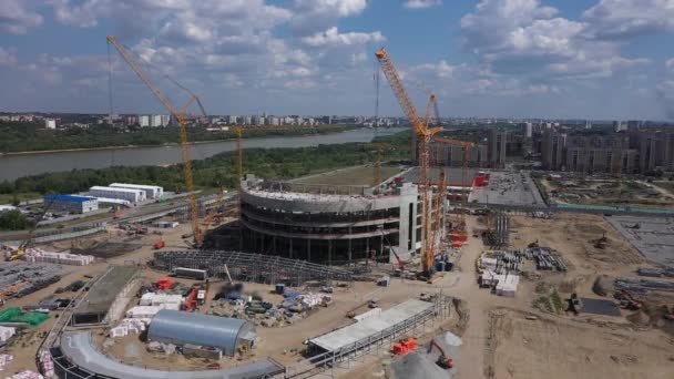 Construction Cranes Prepared Building Arena Bowl Building Cranes Constructing Football — Stockvideo