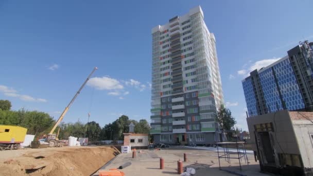 Contemporary Apartment Building Truck Crane Construction Site Blue Sky City — Video