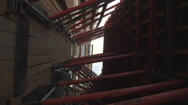 Andaimes Aço Semi Escuro Torno Edifício Canteiro Obras Equipado Pedreira — Vídeo de Stock