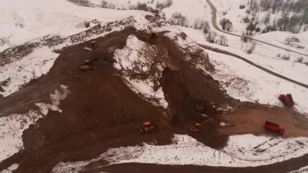 Almaty Kazakhstan Şubat 2023 Kazıcı Damperli Kamyonlar Maden Çıkarma Çukuru — Stok video