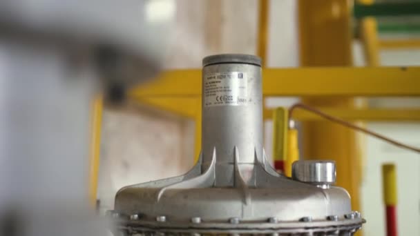 专业生产车间液压系统扭矩转换器 电站液压锅炉水向旋转动力的转移 — 图库视频影像