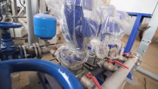 Гидравлическая Система Трубами Клапанами Производственном Цехе Промышленные Насосы Насосная Система — стоковое видео