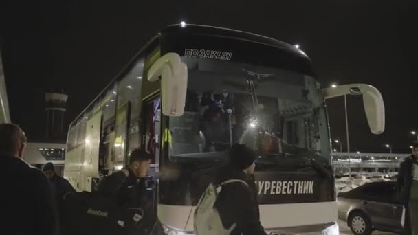 Almaty Kazakhstan Mayo 2023 Jugadores Hockey Reúnen Nuevo Autobús Para — Vídeos de Stock