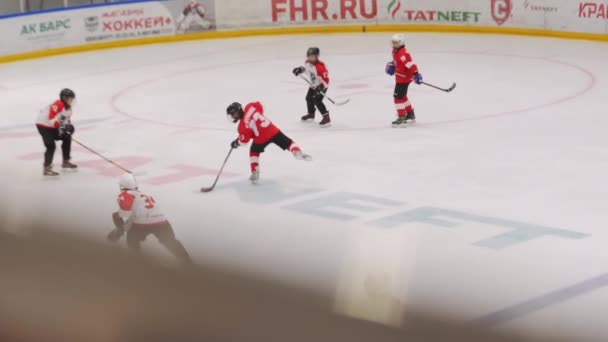Almaty Kazakhstan Sierpnia 2023 Bramkarz Drużyny Hokejowej Przyspiesza Strzela Gola — Wideo stockowe