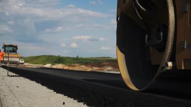 Almaty Kazakhstan August 2023 Autópálya Építése Aszfaltozott Aszfalttal Kiegészítve Nagy — Stock videók
