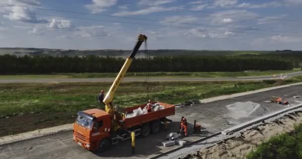 Алматы Казахстан Августа 2023 Член Команды Процессе Удаления Существенных Камней — стоковое видео