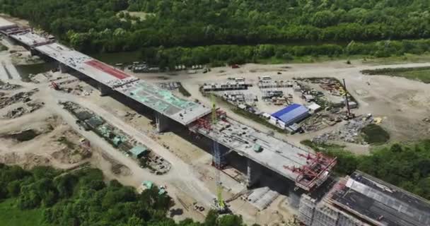 Equipo Construcción Desplegado Para Construcción Enorme Puente Preparación Puente Paso — Vídeo de stock