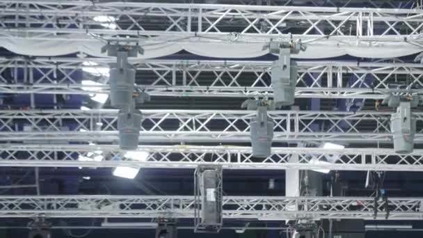 Las Luces Colgantes Aseguran Juego Luz Superficie Del Suelo Arena — Vídeo de stock