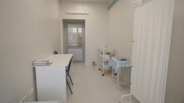 Tam donanımlı hastalar için tasarlanmış modern koğuş. Oda, yatalak ve ayakta tedavi gören hastaların ihtiyaçlarını karşılıyor