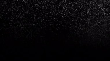 Kar yağışı örtüsü. Büyük Noel kar taneleri rüzgarda yavaşça dönüyor.