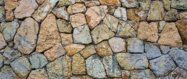 背景や質感としての天然石の壁の断片 石の壁の構造について 古い城の石の壁の質の背景 メイソンリー バックグラン — ストック写真