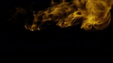 Şeffaf arkaplanda yangın alevi VFX