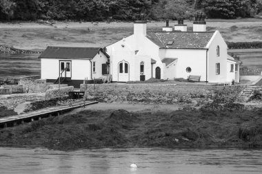Beyaz Saray, Anglesey Galler yakınlarındaki Menai Boğazı 'nda. 