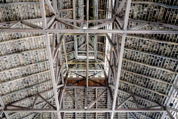 Ahşap çatı manzarası