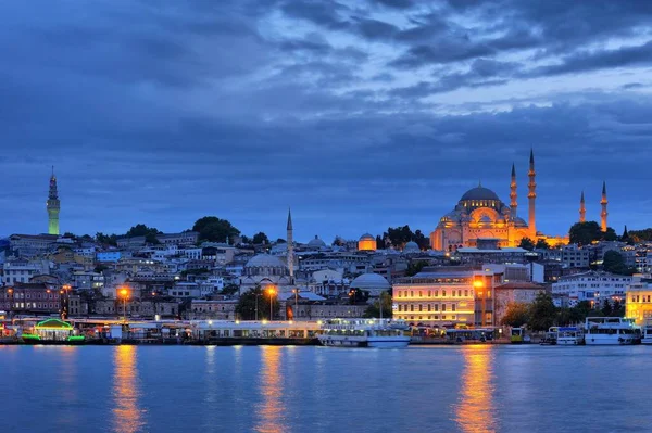 Мечеть Сулеймание Голубой Ночи Istanbul Длительной Экспозицией — стоковое фото