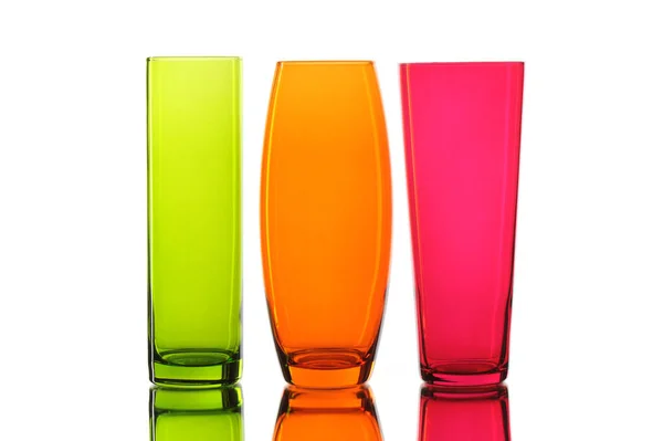 Egy Üveg Zöld Rózsaszín Sárga Váza Fehér Alapon Tükröződve — Stock Fotó