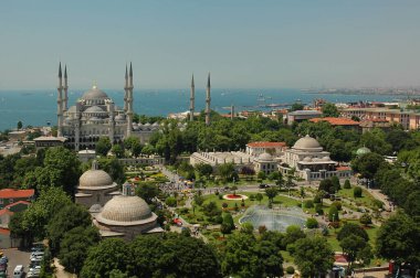 Ayasofya minaresinden Mavi Cami ve Meydan manzarası