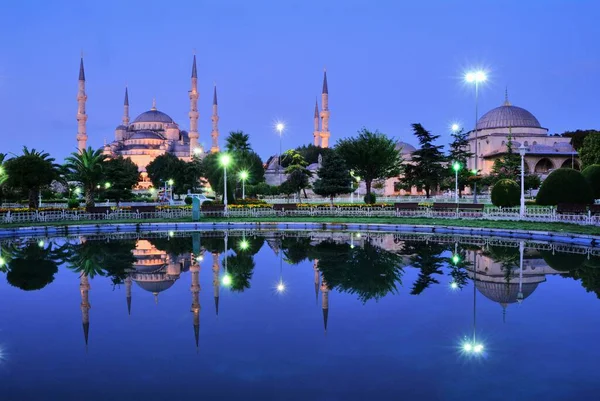 Мечеть Султанахмет Бассейн Вечером Ночной Вид Город — стоковое фото