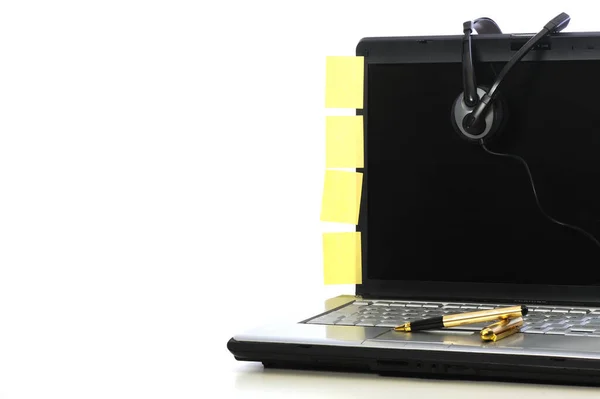 키보드 검은색 노란색 노트북 컴퓨터 — 스톡 사진