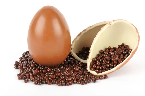 Huevos Chocolate Gránulos Chocolate Sobre Fondo Claro — Foto de Stock