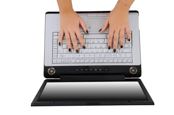 Mãos Uma Mulher Com Computador Portátil — Fotografia de Stock