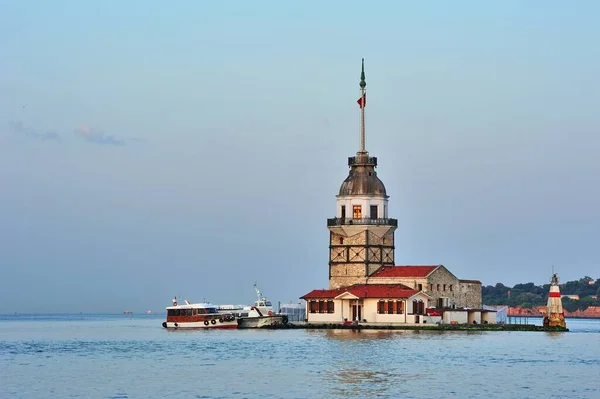 Θέα Στον Πύργο Της Maiden Στην Κωνσταντινούπολη Πριν Την Ανατολή — Φωτογραφία Αρχείου