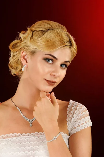Portrait Beautiful Bride Makeup Hairstyle — Stock Photo, Image