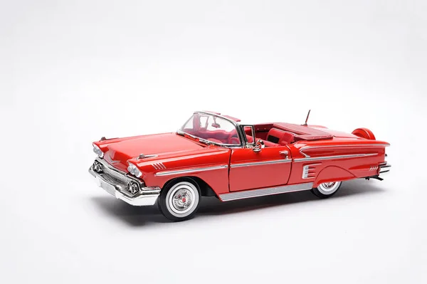 1957 Model Klassieke Amerikaanse Auto Een Witte Achtergrond Zijaanzicht — Stockfoto