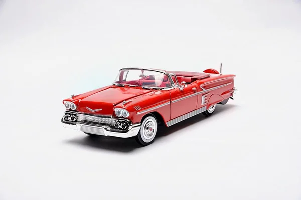 1957 Model Klassieke Amerikaanse Auto Een Witte Achtergrond Zijaanzicht — Stockfoto