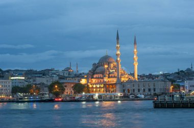 İstanbul 'da akşam Yeni Cami (Yeni Cami)