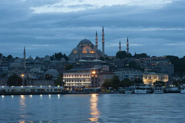 Suleymaniye Τζαμί Συννεφιασμένη Βραδιά Στην Κωνσταντινούπολη — Φωτογραφία Αρχείου