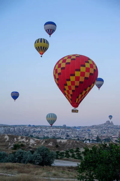 Cappadocia Turecku Mimořádnými Horkovzdušnými Balóny Obloze — Stock fotografie