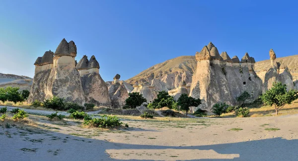 Grootschalig Panoramisch Uitzicht Cappadocië Natuurlijke Geologische Formaties Van Buitengewone Schoonheid — Stockfoto