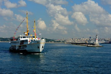 İstanbul 'da boğaz feribotu