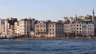 İstanbul 'da Beşiktaş' tan 2016 'da Karaköy' e kadar GalataTower ile İstanbul Boğazı kıyıları.