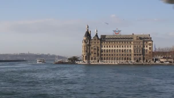 Storica Stazione Ferroviaria Haydarpasha Gabbiani Che Volano Mare Istanbul Nel — Video Stock