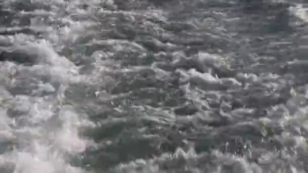 Schuimende Golven Gemaakt Door Stoompropeller Het Zeeoppervlak Bosporus Istanbul — Stockvideo