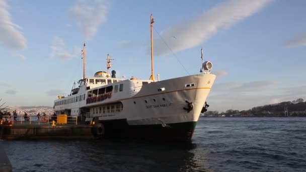 Ferry Que Llegó Muelle Karakoy 2016 Vació Los Pasajeros — Vídeo de stock