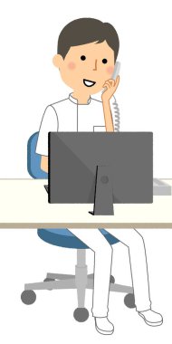 Bilgisayarı çalıştırırken bir hemşirenin telefon görüşmesi yaptığı görüntüsü..