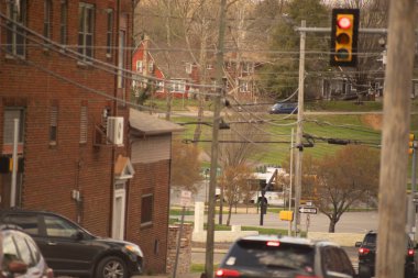Johnson City, Tennessee, Birleşik Devletler 2024-03-18 Watauga Meydanı Apartmanları: Telefoto Carver Park ve ötesinin manzarası.