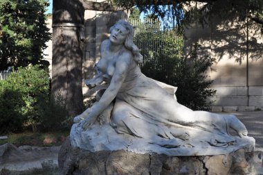 6 Kasım 2022. Heykel. .