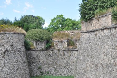 Eski şehrin sokakları. Pireneler .