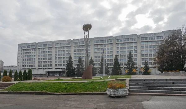 キエフ ウクライナ 2022年11月8日 キエフ工科大学の7号館はイゴール シコルスキーにちなんで名付けられた — ストック写真