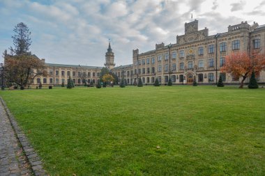 Kiev, Ukrayna. 8 Kasım 2022. KPI 'nin ana binasının görüntüsü