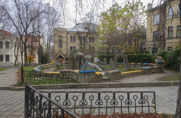 Κίεβο Ουκρανία Νοεμβρίου 2022 Αρχαία Οικιστικά Κτίρια Στην Πανεπιστημιούπολη Του — Φωτογραφία Αρχείου