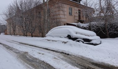 Kışın Tambov 'da eski bir ev.